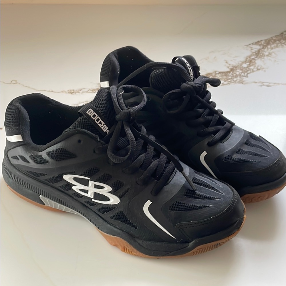 Boombah womens’ volleyball shoe